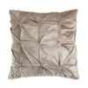 Kuddfodral i beige sammet med fina veckade detaljer