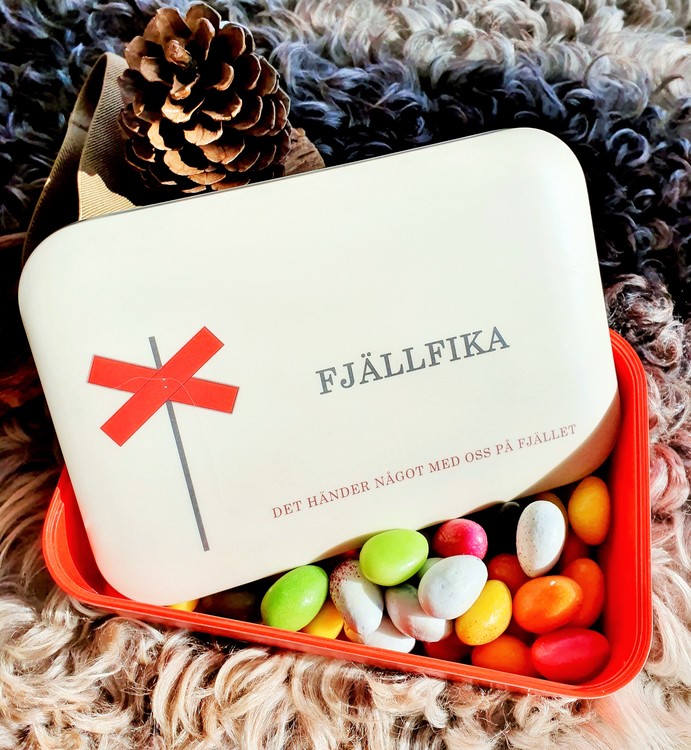 Matlåda fjällfika med ledkryss från stikkan design