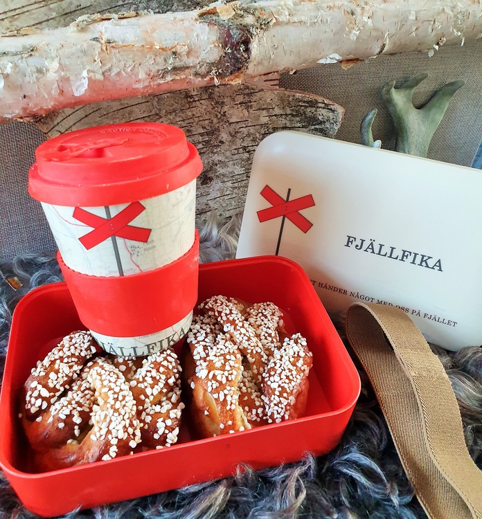 Matlåda fjällfika med ledkryss från stikkan design