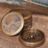 Kompass brun mässing dekoration