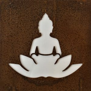 Rostig skylt buddha till armeringsnät