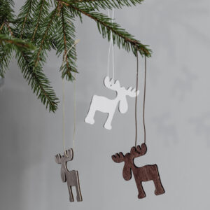 Älg hänge julgranspynt i trä