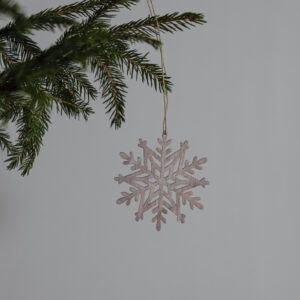 Snöflinga stjärna hänge julgranspynt i trä
