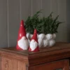Jultomte dekoration röd och vit stengods