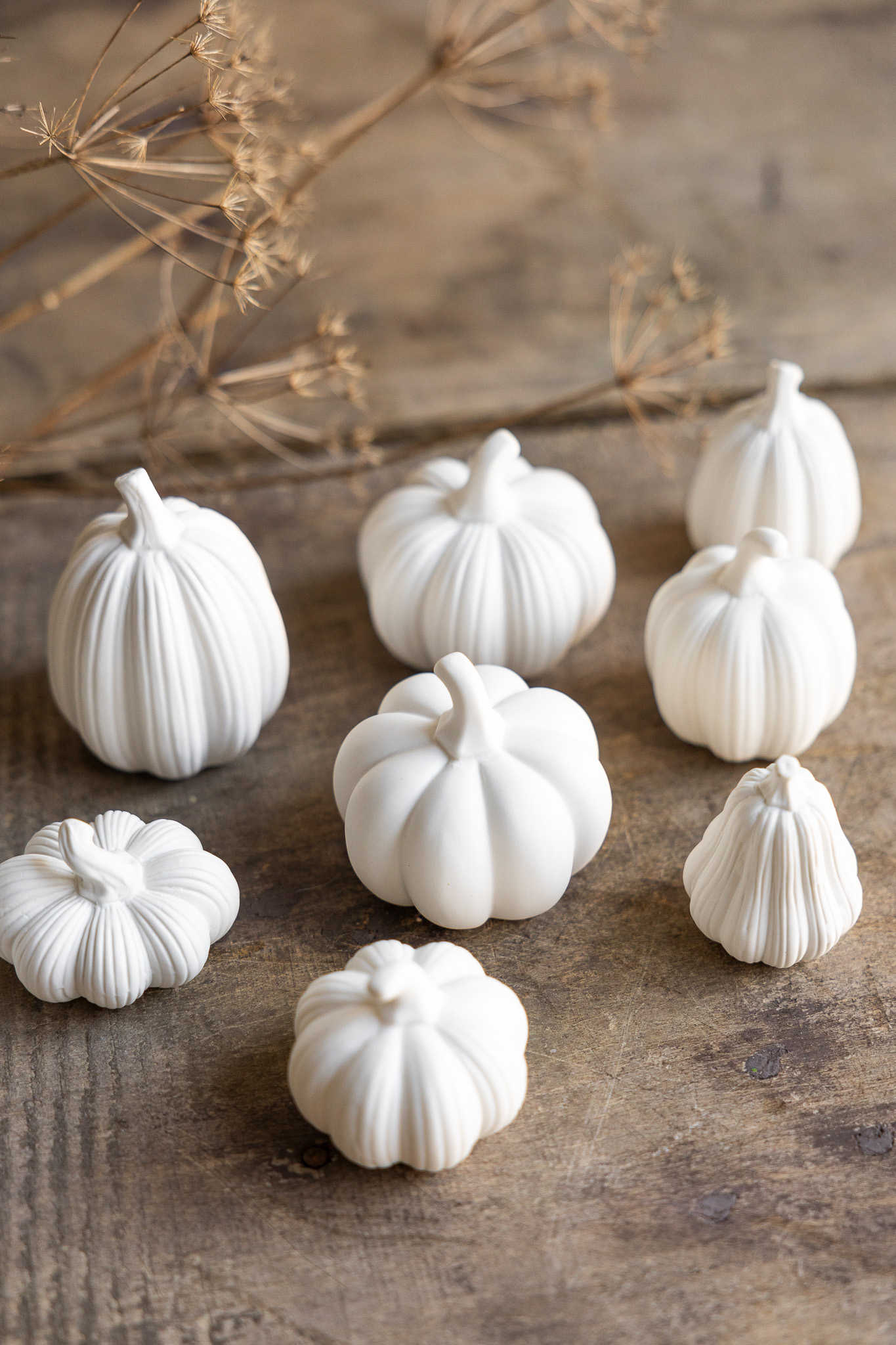 Pumpa dekoration vit matt keramik