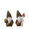 Vätte tomte med kotte och svamp i brunt